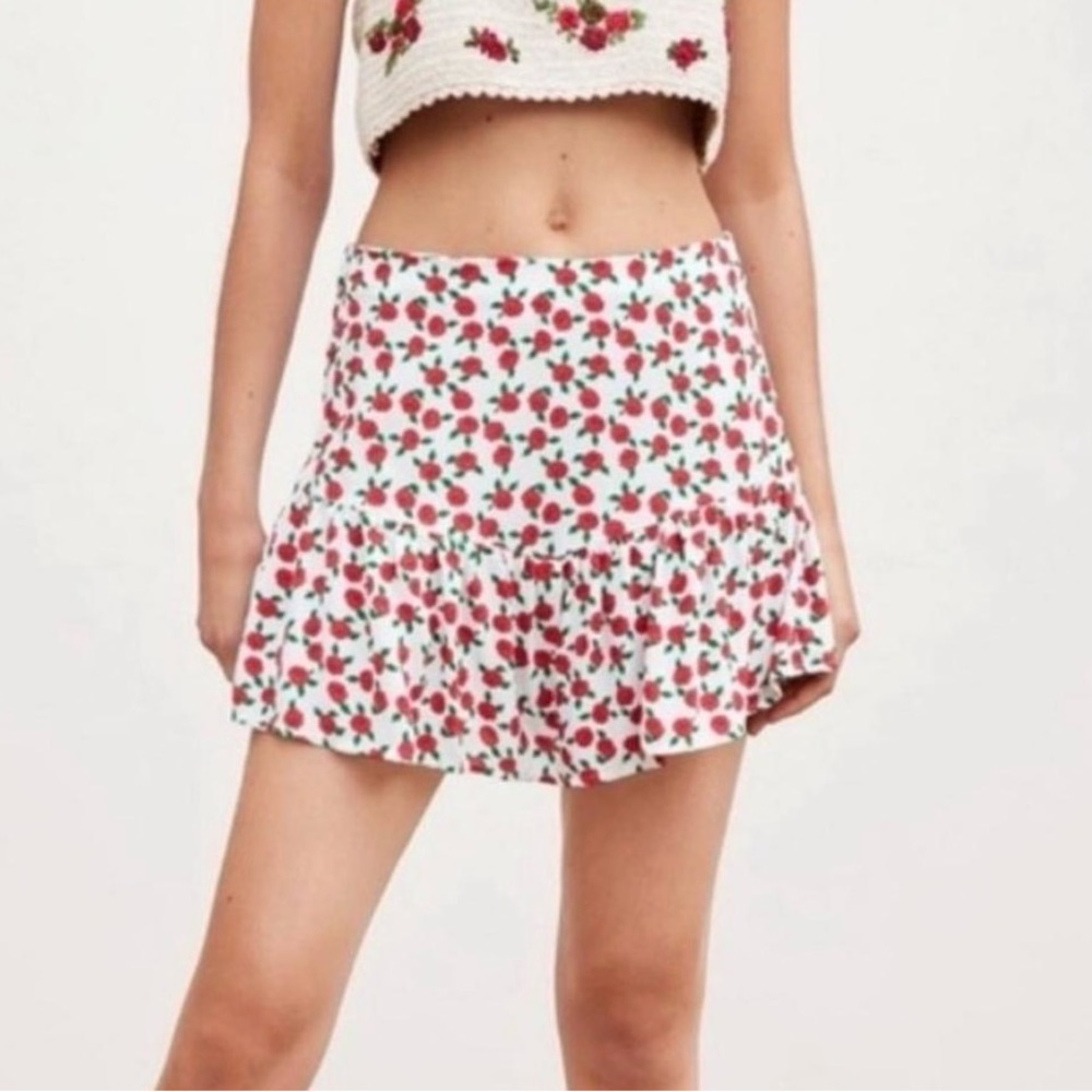 Zara White with Roses Mini Skort Size Small